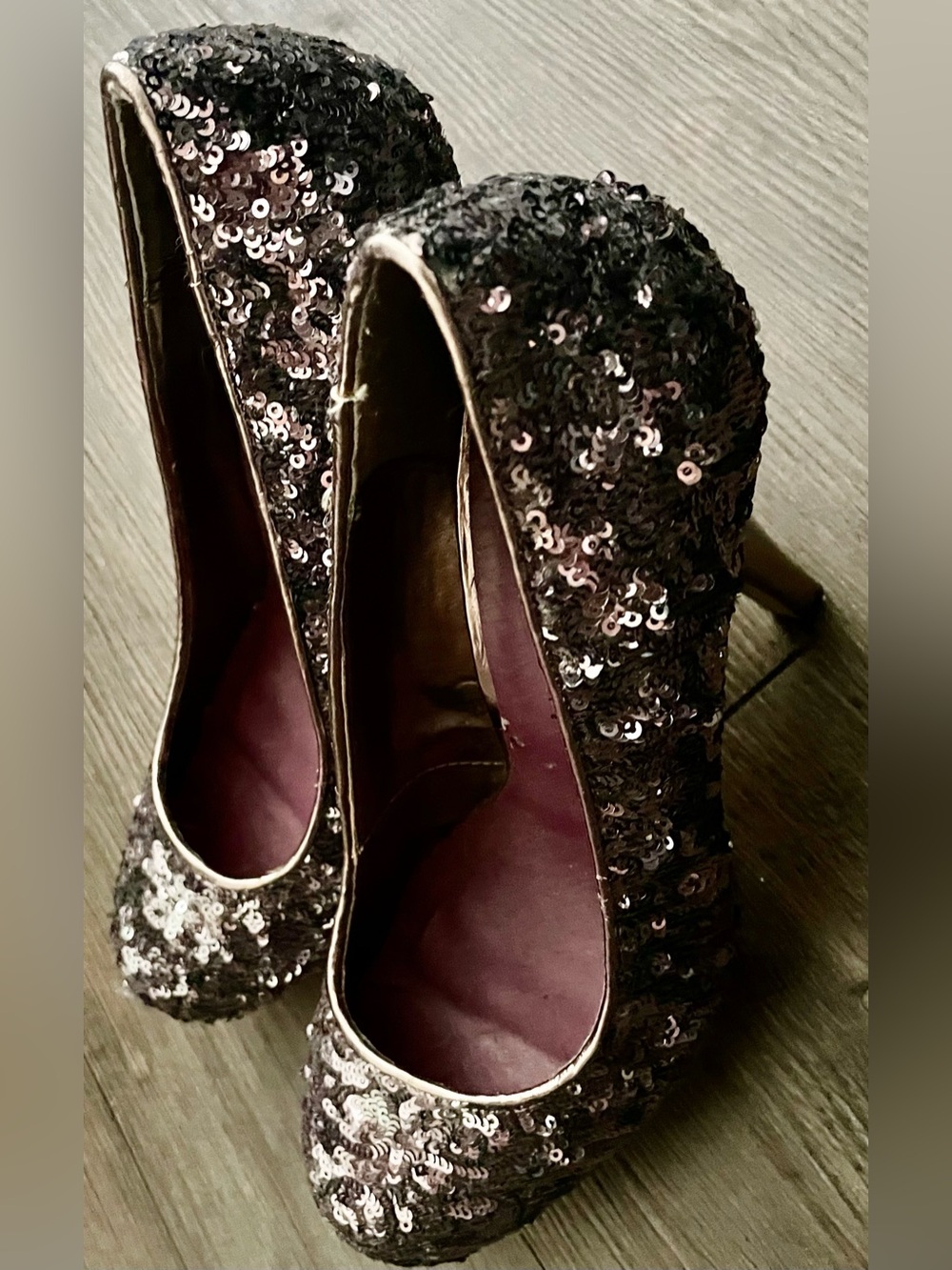 💅🏻 Madden Girl Sequin Platform Pumps 💅🏻